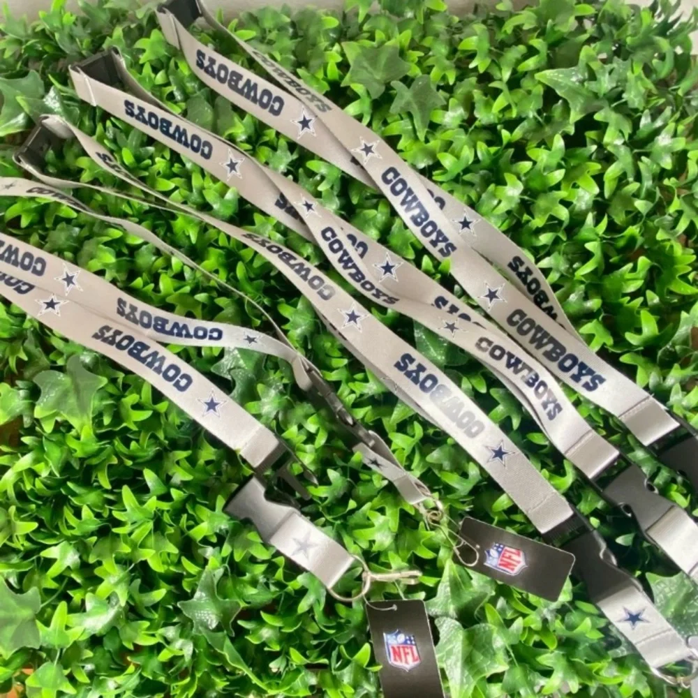 Cowboys Lanyard's in Blue and Silver.